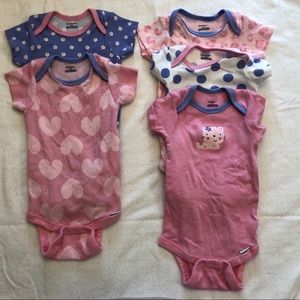 Baby Girls Gerber Bodysuit Set (Size 6-9M)
